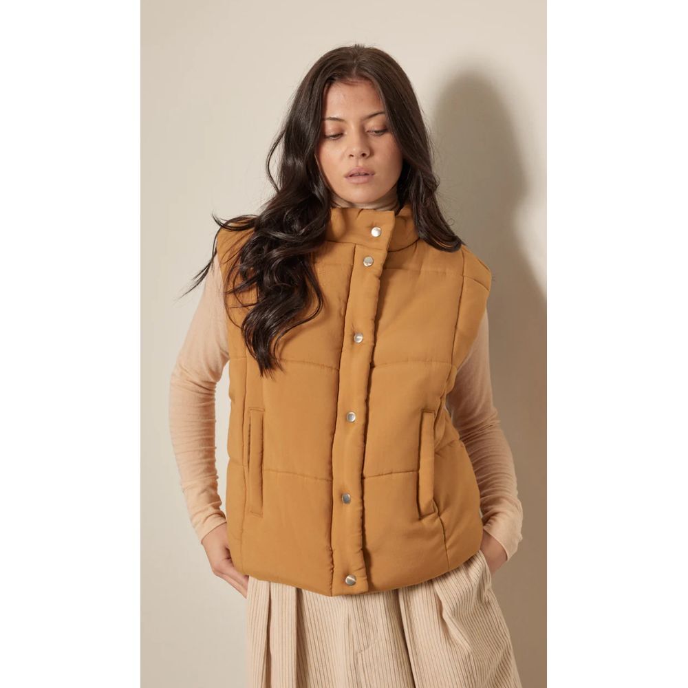 Amente Los Angeles‎ Tan Quilted Puffer Vest Sleeveless Winter Jacket M/L